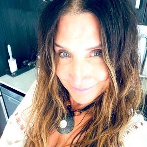 Meet your Posher, Corrine